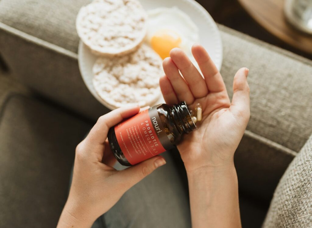 Best Multivitamin for Women Over 50: Key Nutrients and What to Look For (2026)